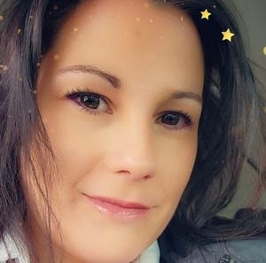 Meet your Posher, Angie